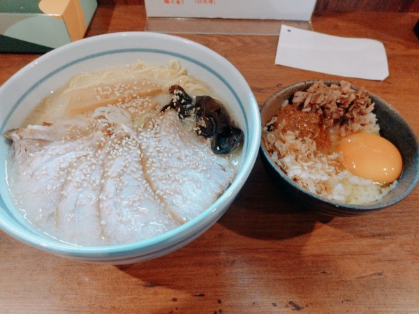 「ちゃーしゅーめん(塩)+たまごごはん」@らーめん ふくのや 与野店の写真