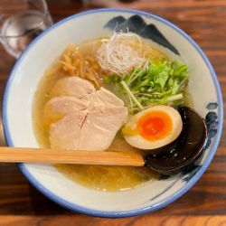 冷やし柚子塩麺　半麺　1355(1490)