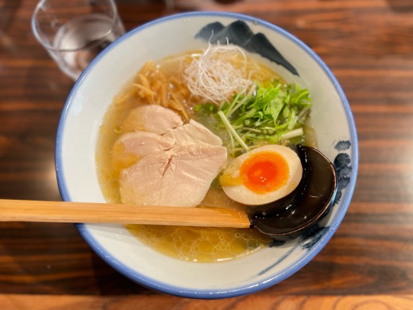「冷やし柚子塩麺　半麺　1355(1490)」@AFURI 麻布十番店の写真
