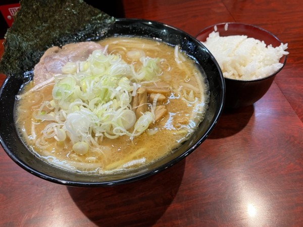 「みそラーメン900円（無料ライス）」@濃厚らーめん 轟の写真