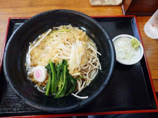 「冷やしたぬきそば（580円）＋2色丼（100円）」@たまる屋の写真