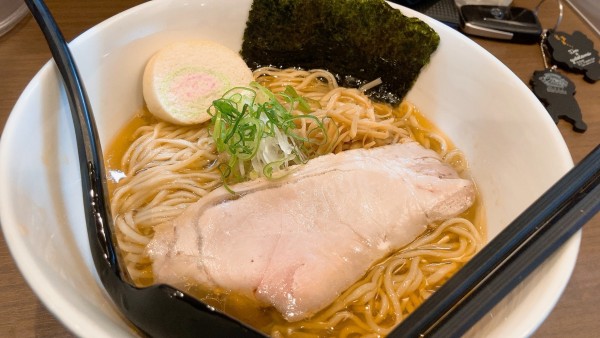 「オマール海老香る塩ラーメン」@Noodle Shop 香味亭の写真