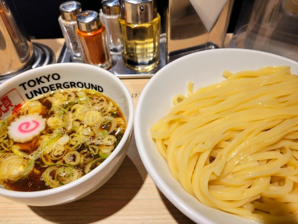 「つけ麺ライトM」@TOKYO UNDER GROUND RAMEN 頑者の写真