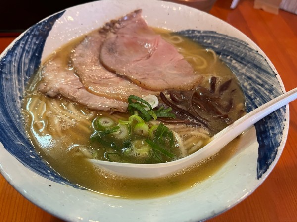 「鶏白湯醤油」@らーめん幸の鳥の写真