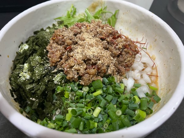 「坦々まぜそば」@てっぺん 上小田井分店の写真