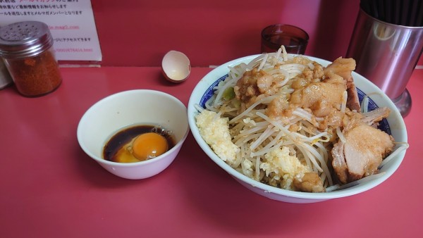 「ラーメン/汁無し/生卵/全マシ」@ラーメン二郎 桜台駅前店の写真