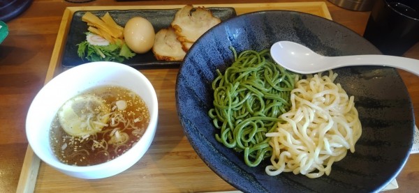 「【限定】冷やし二色つけ麺全部のせ1450円」@らぁめん 麺彩家の写真