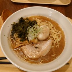 磯玉ラーメン大盛り