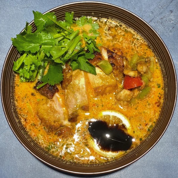 「湘南LAKSA ¥1,400」@うずとかみなりの写真