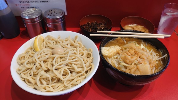 「つけ麺/脂生卵/焦がしネギ/ニンニク/脂」@麺屋HEROの写真