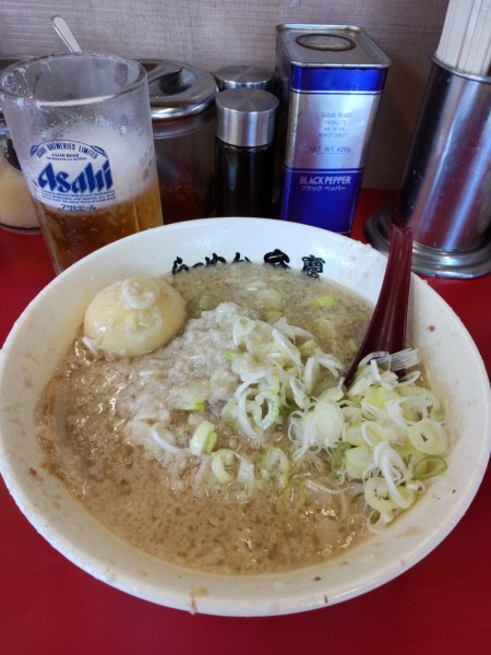 「掛けラーメン(味玉)、チャーシュー１枚」@らーめん弁慶 浅草本店の写真