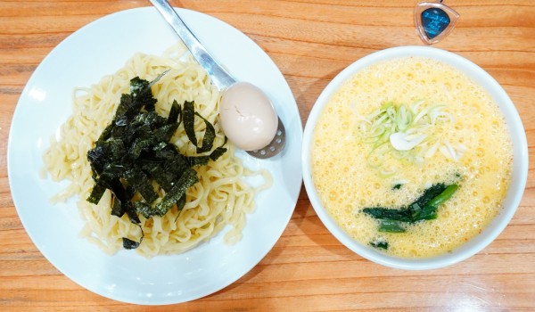 「納豆ざるらぁめん＋魚介風味玉」@神田らぁめん 悠の写真