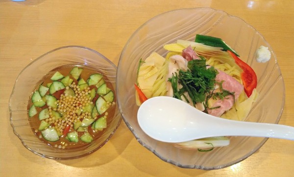 「冷やしつけ蕎麦【夏季限定】＋杏仁豆腐」@中華蕎麦 はるの写真