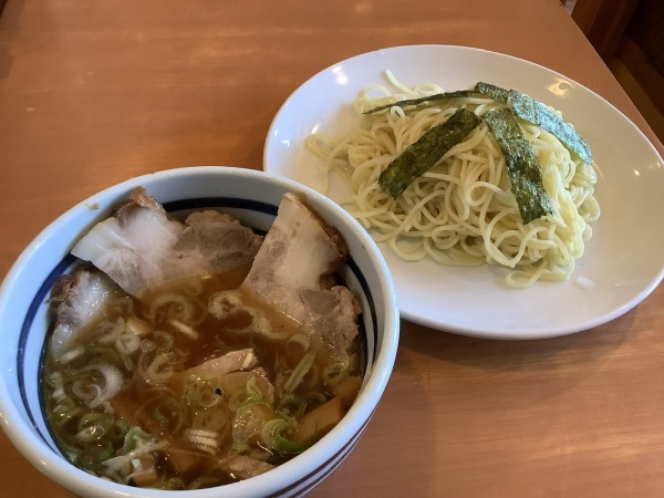 「つけざる700円＋チャーシュー300円」@つけ麺処 くっちゃいな 鴨宮店の写真