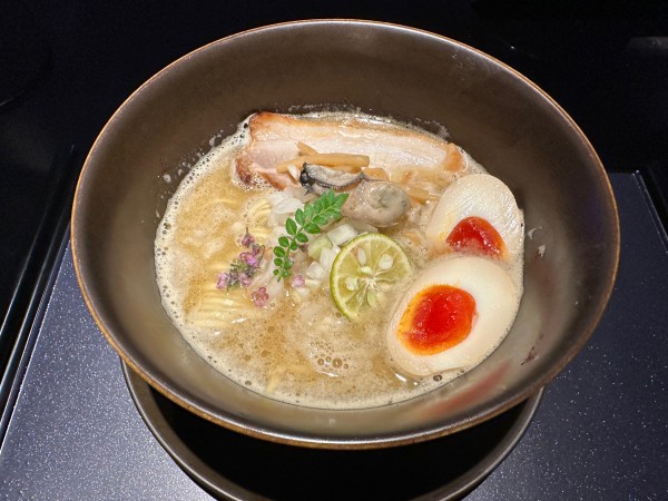 「牡蠣白湯　「koeru」」@NEXT□の写真