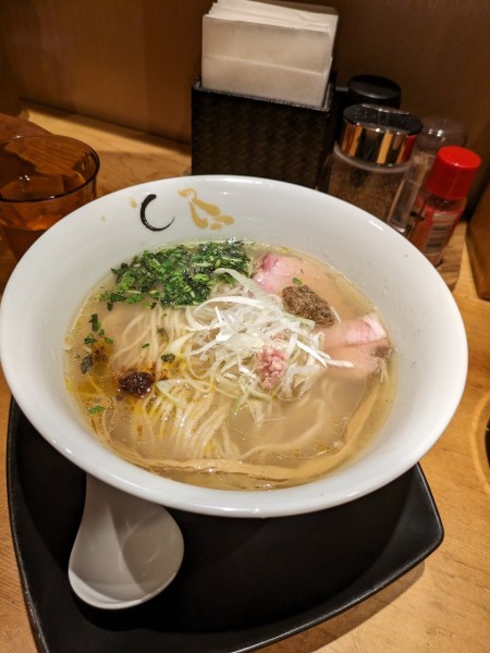 「真鯛と蛤の塩そば」@SOBAHOUSE 金色不如帰 新宿御苑本店の写真