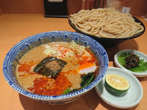 「重厚担々あつもり(大盛)＋生七味＋季節の柑橘」@六厘舎の写真