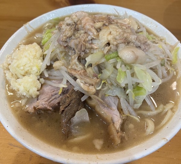 「ラーメン小麺量300g(950円)」@ラーメン 滋悟郎の写真