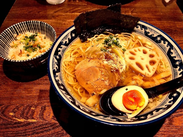 「ひのでやラーメン　ミニ帆立ご飯」@和風楽麺 四代目 ひのでやの写真