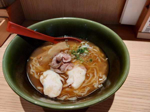 「焼きあご塩らー麺」@焼きあご塩らー麺 たかはし アトレ川崎店の写真