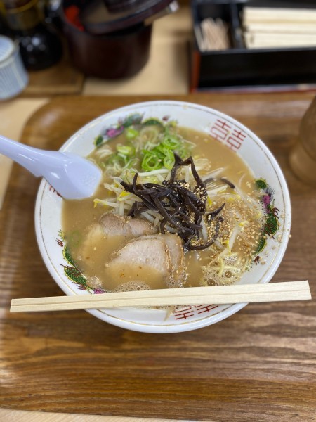「醤油とんこつらーめん」@八十吉の写真