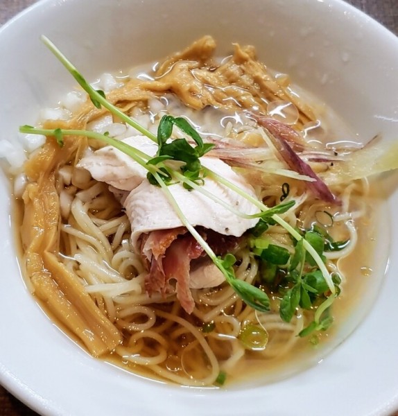 「【限定】生姜オイルの冷やし和出汁蕎麦 ９００円」@芛堂寺の写真