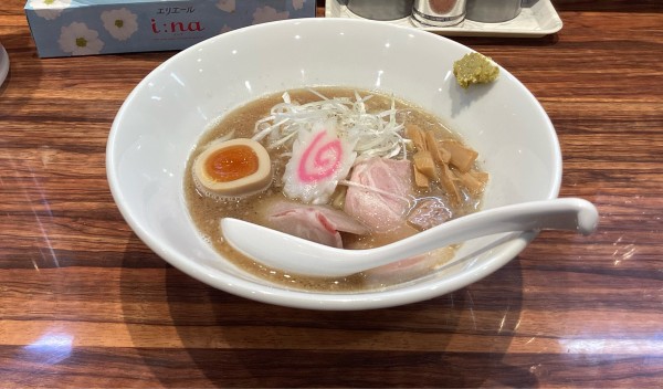 「飛出汁らーめん」@吉み乃製麺所の写真