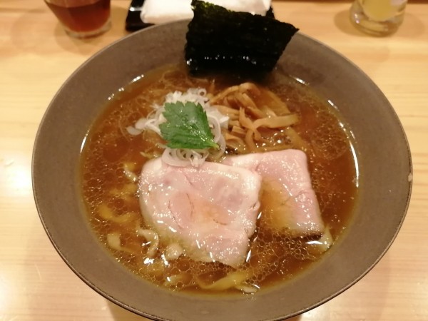 「中華そば　自家製平打ち麺　並　1150円」@自家製麺 ロビンソンの写真