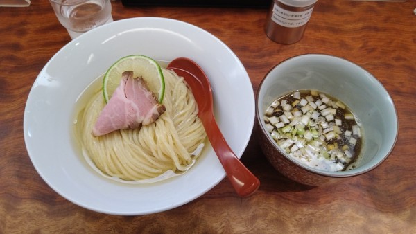「昆布水つけ麺(醤油)¥1100-」@三馬路 東京店の写真