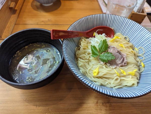 「しじみと焼きあごのつけ麺1100円」@焼きあご塩らー麺  たかはし 歌舞伎町店の写真