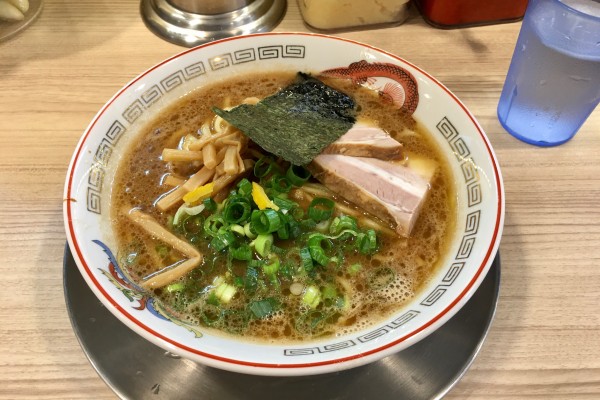 「鯨人黒ラーメン 880円」@鯨人の写真