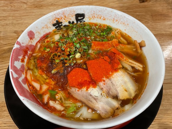 「赤辛鶏じゃんラーメン￥９３０　＋　１激￥５０」@ラーメンまこと屋 大府共和店の写真
