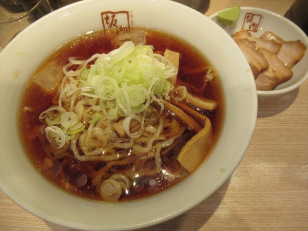 「【季節限定】和風冷やしラーメン（860円）」@喜多方ラーメン坂内 新宿西口思い出横丁店の写真