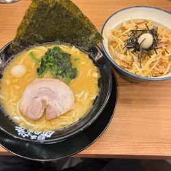 ラーメン並＋小ネギチャ丼セット