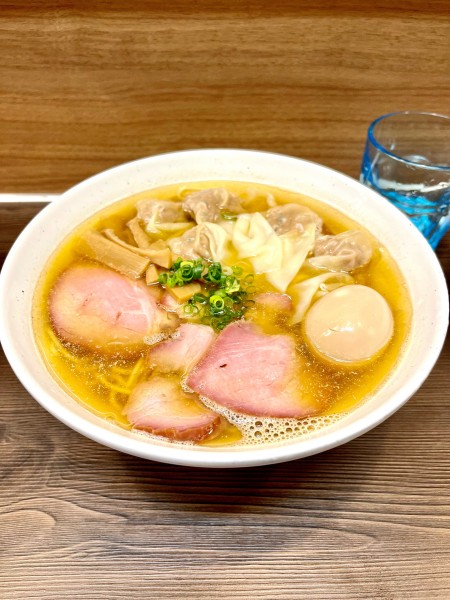 「特製塩中華そば」@中華そば さわの写真