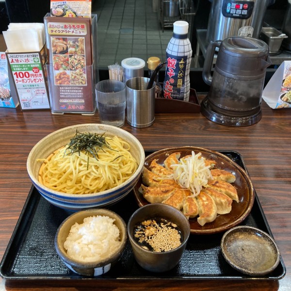 「冷しざるらーめんと浜松餃子のセット」@五味八珍 御油店の写真