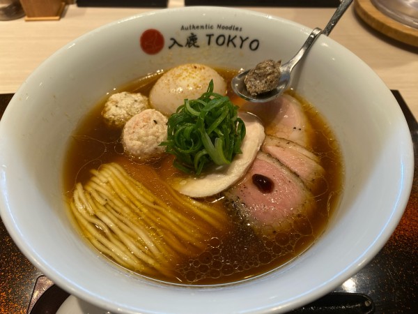 「特製ポルチーニ醤油ラーメン」@入鹿TOKYOの写真