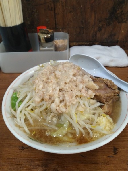 「小ラーメン＋野菜＋あぶら＋にんにく少し」@ラーメン二郎 品川店の写真