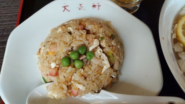 「半チャーハンと冷やし鶏そばセット 850円」@中華料理 大成軒の写真