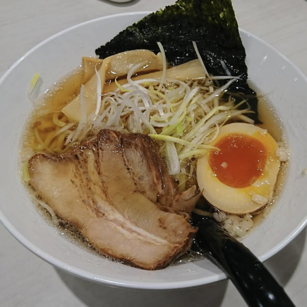 「こだわり醤油ラーメン こってり」@魚べい 入間豊岡店の写真