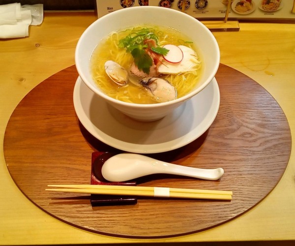 「蛤と牡蠣 汐 Soba」@銀座 篝 鎌倉店の写真