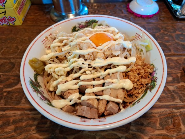 「冷やし豚まぜそば」@つけめん・らーめん 活龍 茨大前店の写真