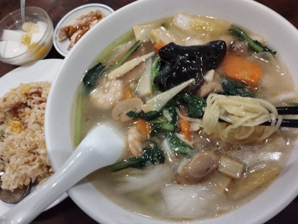 「今週ランチ 海老そば＋半炒飯(800)」@興口福の写真