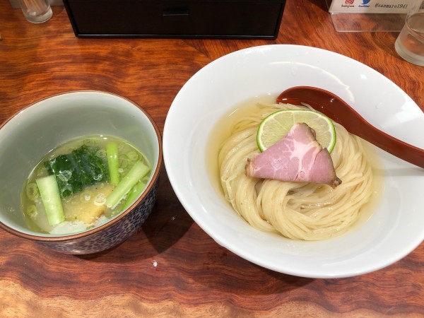 「昆布水つけ麺」@三馬路 東京店の写真