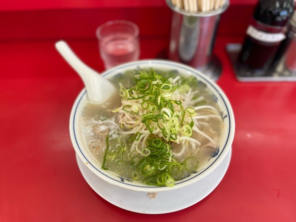 「ラーメン(もやし少なめ.ねぎ少し多め)」@ラーメン福 島田橋店の写真