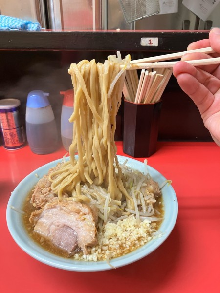 「ラーメン　ニンニクマシアブラマシ」@ラーメン悔いなしの写真