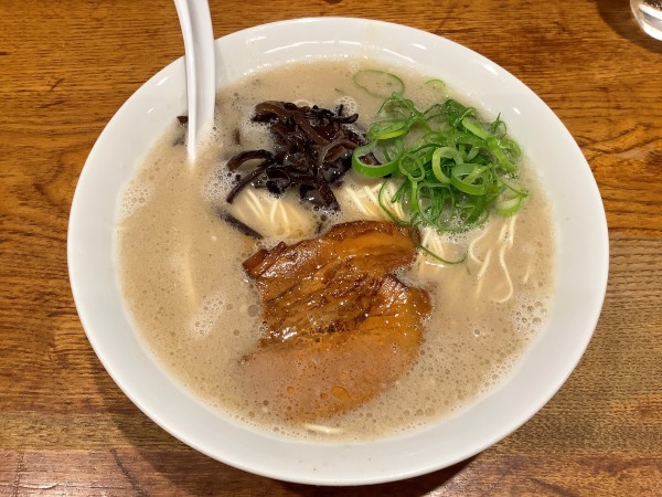 「【限定】頭豚豚骨＆ゲンコツ豚骨 <食べ比べセット>」@渡なべの写真