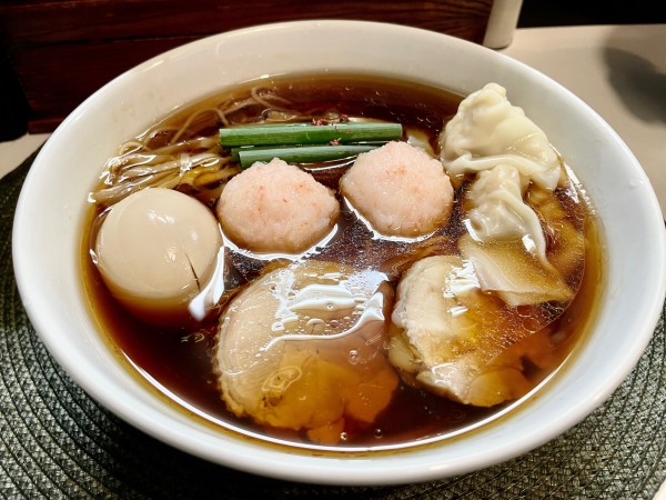 「特製醤油らぁ麺」@麺や金時の写真