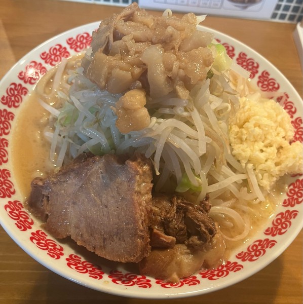 「ラーメン中 麺300g (1000円)」@草津温泉 濃厚豚骨ラーメン 豚りんのの写真