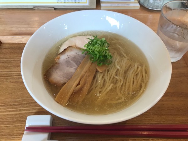 「らぁめん塩」@らぁめん ご恩の写真